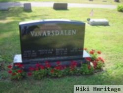 Daniel E Vanarsdalen