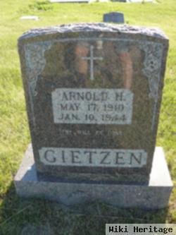 Arnold H Gietzen