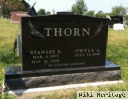 Stanley E Thorn