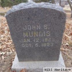 John Mundis