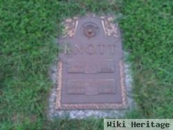 Kathryn W Knott