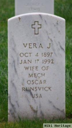 Vera J Runsvick