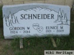 Gordon W Schneider