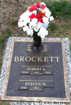 Robert L Brockett