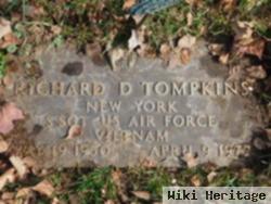 Richard D Tompkins