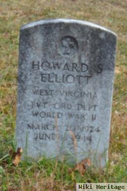 Pvt Howard S Elliott