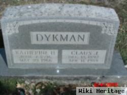Claus J Dykman