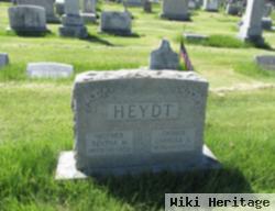 Bertha M Kempf Heydt