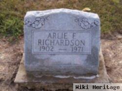 Arlie F Richardson