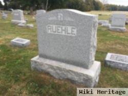 Hattie E Ruehle