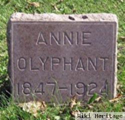 Annie Olyphant