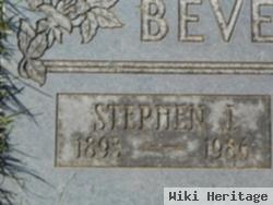 Stephen J Beveridge