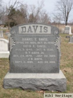 Daniel T Davis, Jr