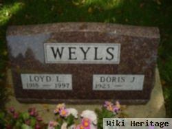 Loyd L Weyls