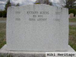 Erna Arendt Alberg