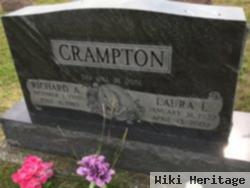 Laura L Crampton