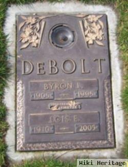 Lois E Debolt