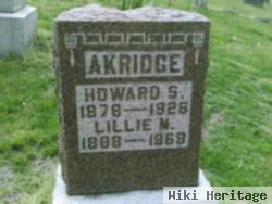 Lillie M Gipson Akridge