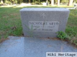 Nicholas Arto