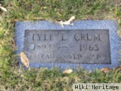 Lyle L Crum