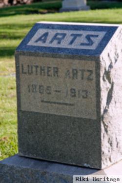 Luther Artz