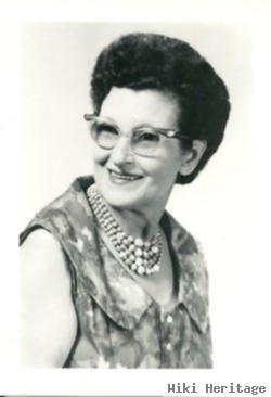 Nellie Vires Rokes