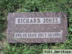 Richard Jones