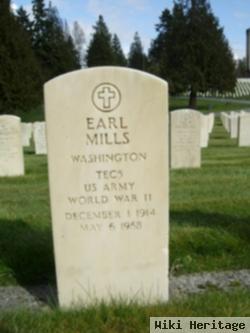 Earl Mills