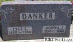 Lyle L Danker