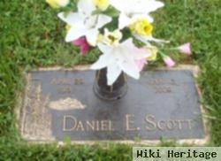 Daniel E Scott