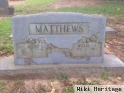 Willie M Matthews