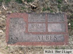 Anna J Albes