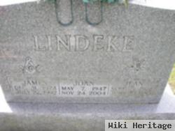 Joan Lindeke