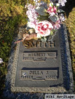 Della J Smith