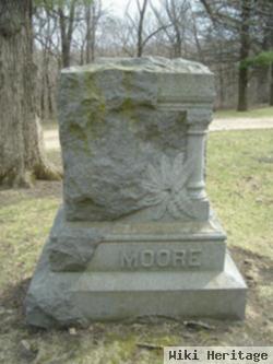 Earl Eddy Moore