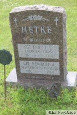 Reinhold A Hetke