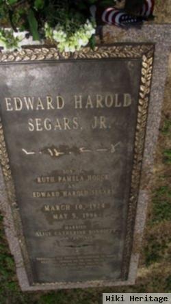 Edward Harold Segars, Jr