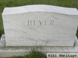 Sylvia Lauretta Olson Beyer