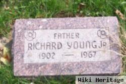 Richard Young, Jr