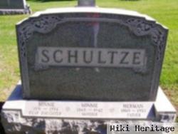 Minnie Schultze