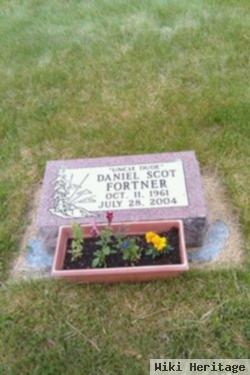 Daniel Scot Fortner