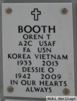 Dessie Oma Booth