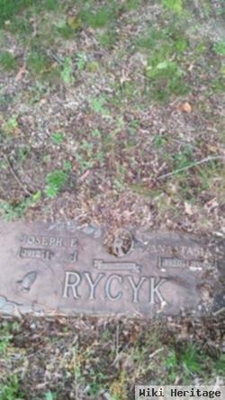 Joseph E Rycyk