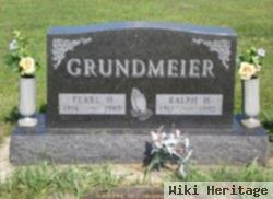 Pearl H Grundmeier