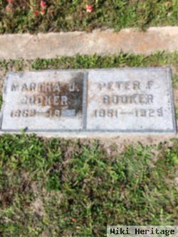 Martha J Price Booker