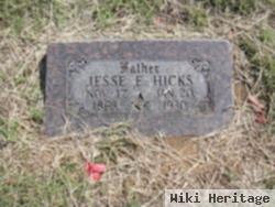 Jesse E Hicks