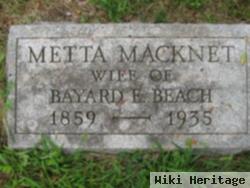 Metta Macknet Beach