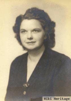 Dorothy Veye "dot" Taylor Casteen