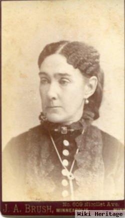 Ellen Mealey Fox