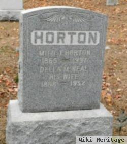 Della M Neal Horton